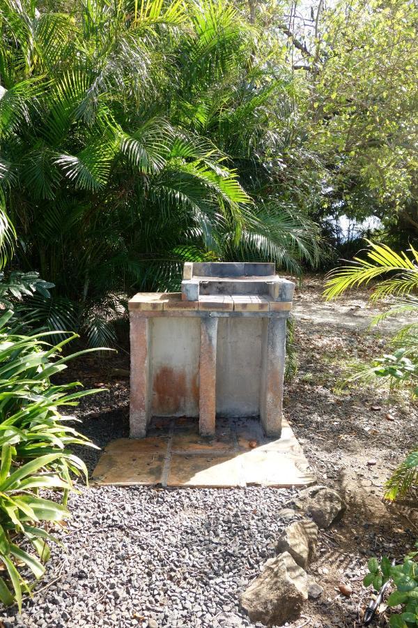Villa Du Jardin Botanique, Ex. Propriete Coluche Deshaies Exteriör bild